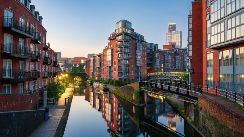 21 Air Birmingham Office in England